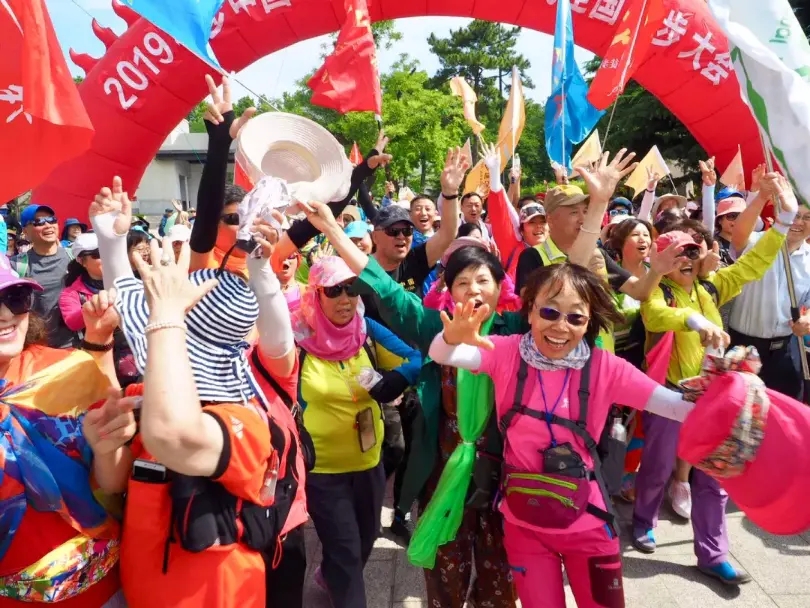 徒步中国·全国徒步大会威海千里海岸线徒步大会