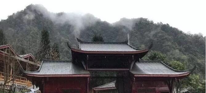 成都 彭州.九峰山二日徒登（徒步、登山）之旅